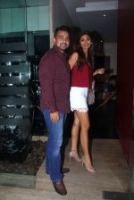 Shilpa Shetty, Raj Kundra snapped on her bday on a dinner date on 3rd June 2016